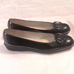 Ferragamo Black Flats/ women